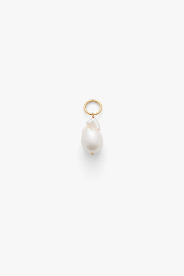Baroque Pearl Embellishment